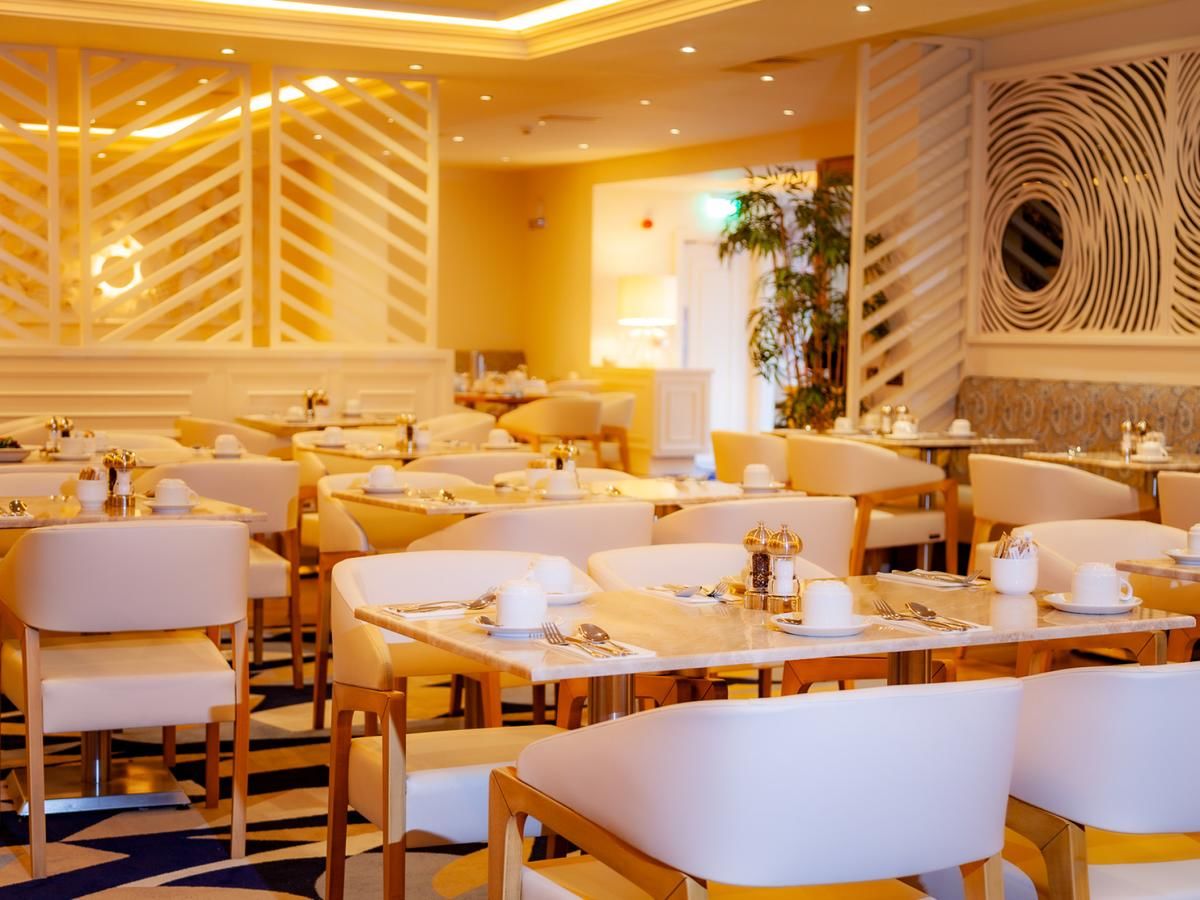 Отель The Connacht Hotel Голуэй